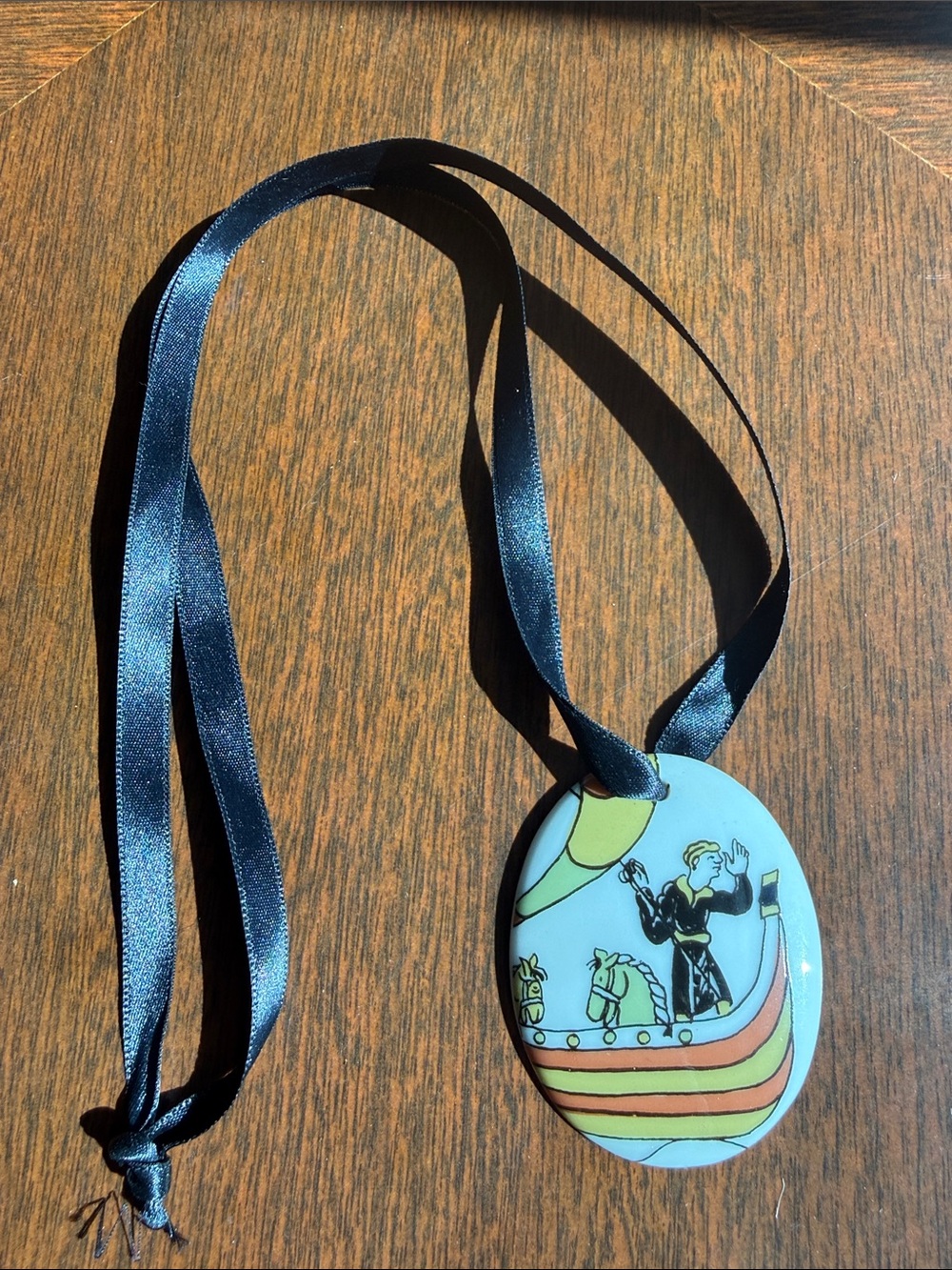 Vintage Porcelain Pendant Necklace – Nautical Scene